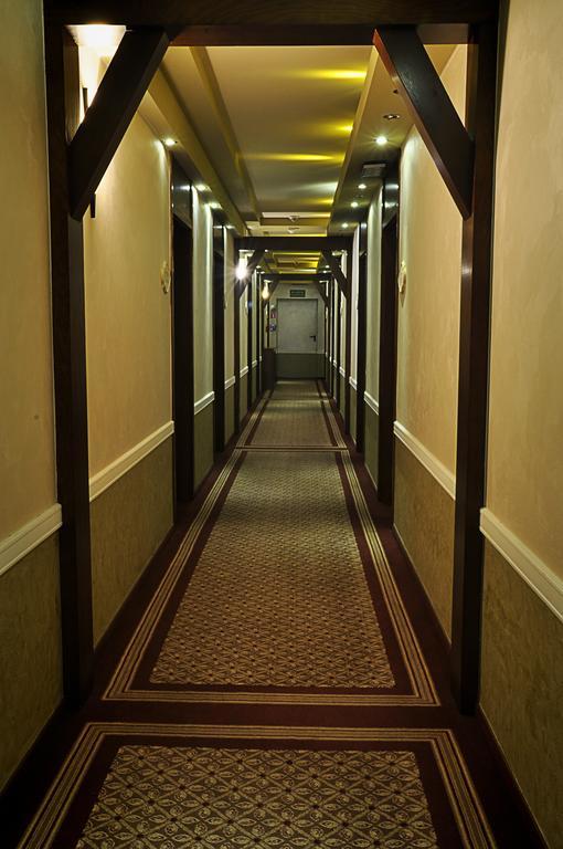 Ahotel Czechowice-Dziedzice Ngoại thất bức ảnh